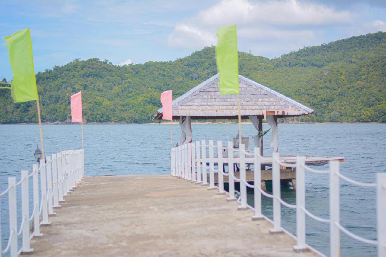 Pangulatan Beach Resort El Nido Exterior foto